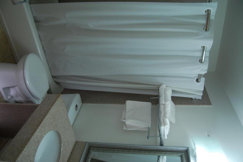 Towne Motel Alexandria Bilik gambar